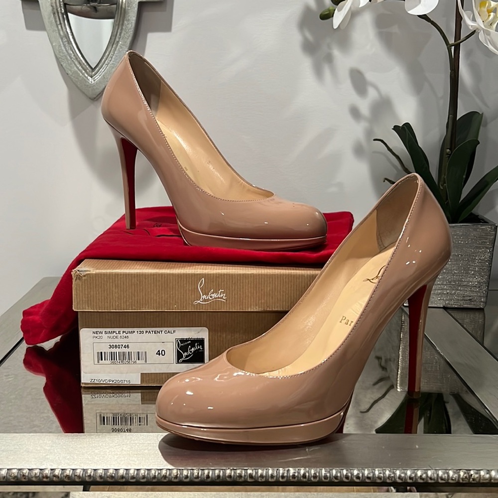 😍Christian Louboutin New Simple Nude Pumps😍